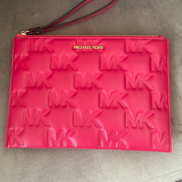 Michael Kors (MK) Pink Jet Set Zip Wristlet NWOT - Picture 1 of 6